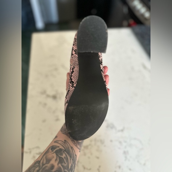 Pink Snakeskin Platform Heel Boots - Picture 6 of 8